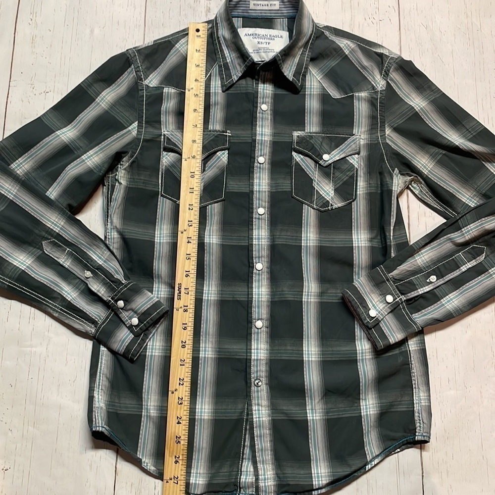 American Eagle women’s western style snap front long sleeve shirt. Size XS - Picture 6 of 9